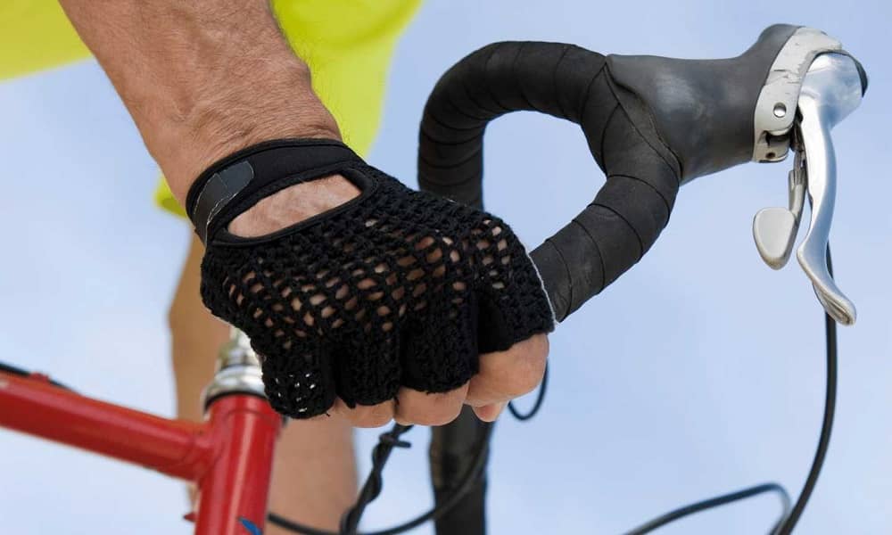 Best Cycling Gloves for Hand Numbness